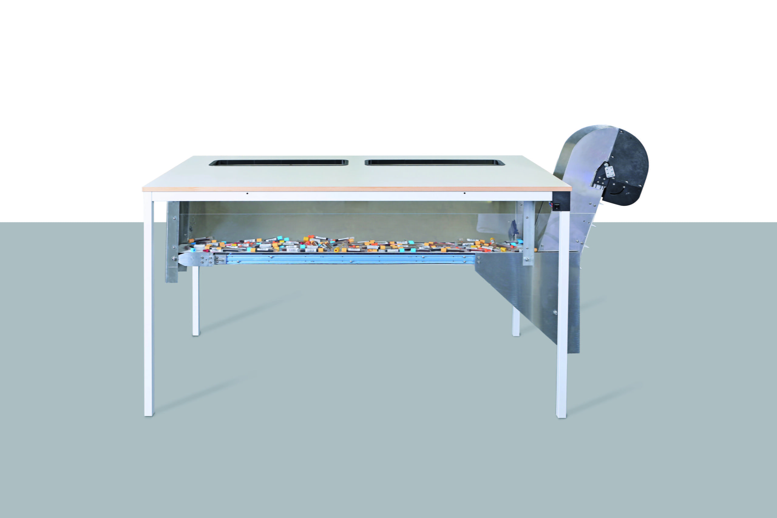 SortTable - front view Proben auspacken